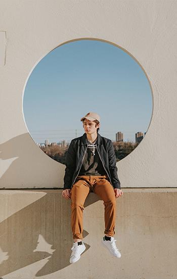 Роман Колор